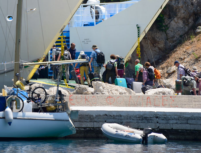 ferry frikes ithaki